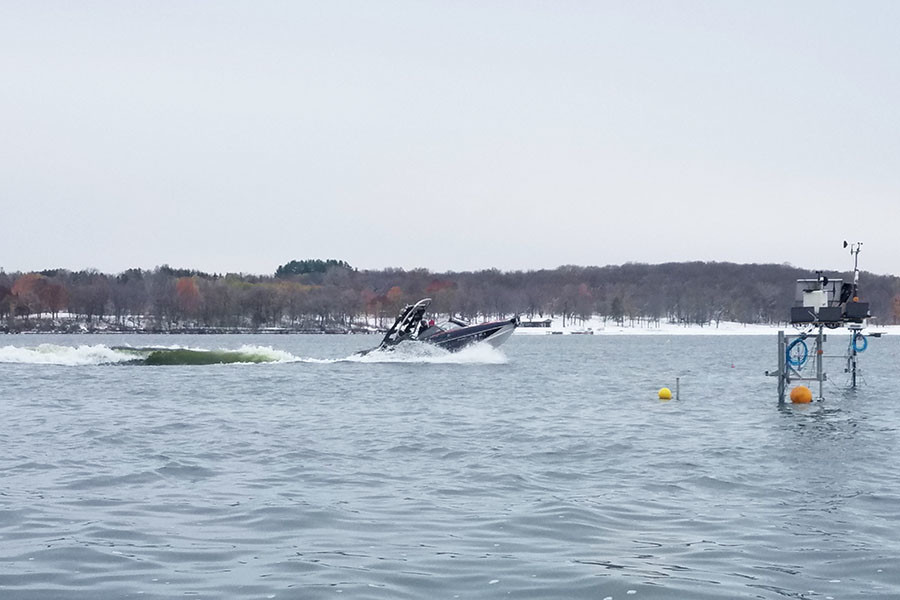 UMN Researchers Study Waves Created by Recreational Boats